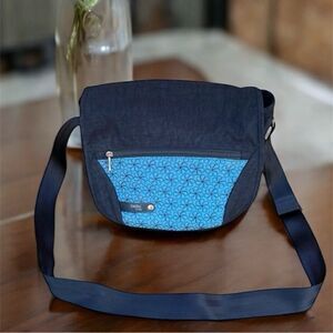 Ameribag Blue/Black Quilted Nylon Crossbody Bag. VGUC!